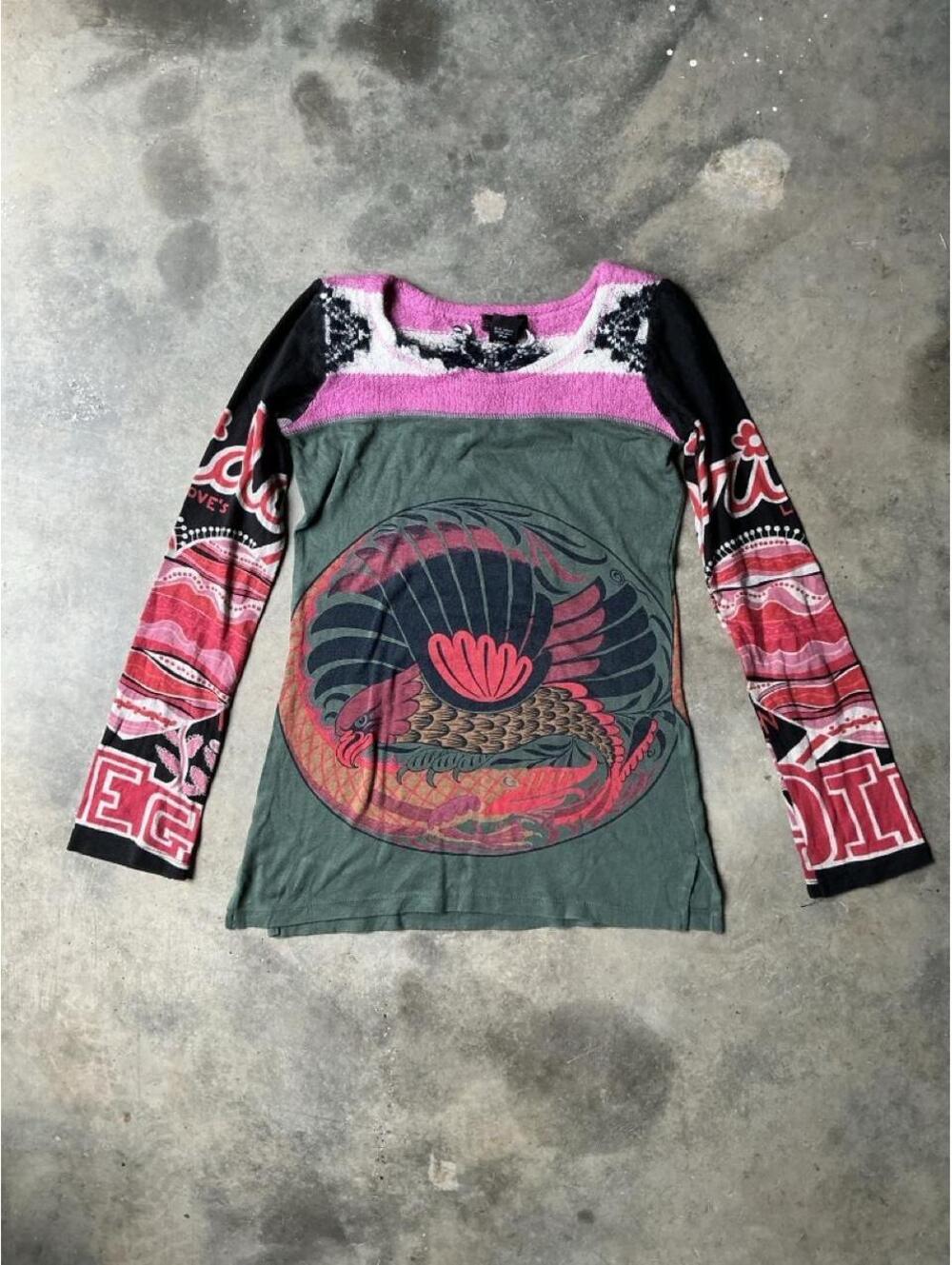 Custo Barcelona Y2K Graphic Long Sleeve Knit Top | Art Print Boho Indie